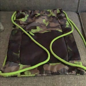 Lands End Camo cinch sac